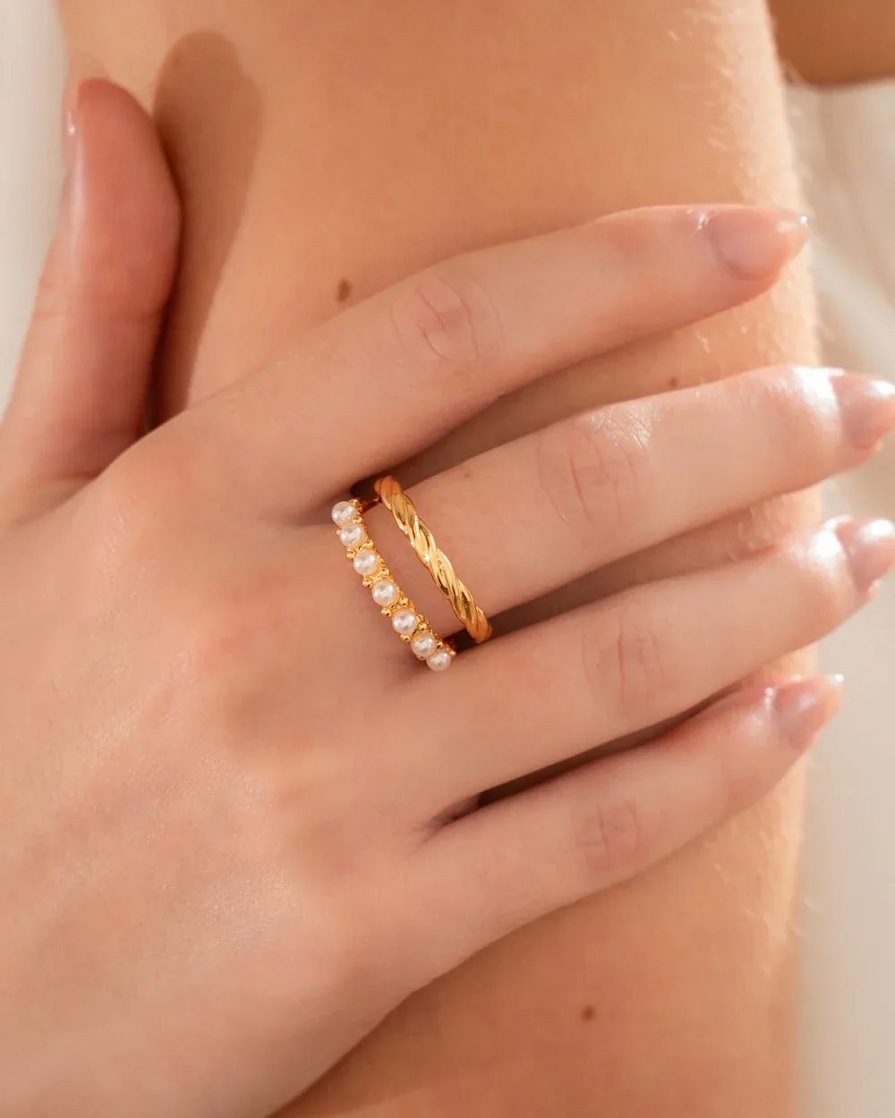 Set de Anillos Dorado y Perlas