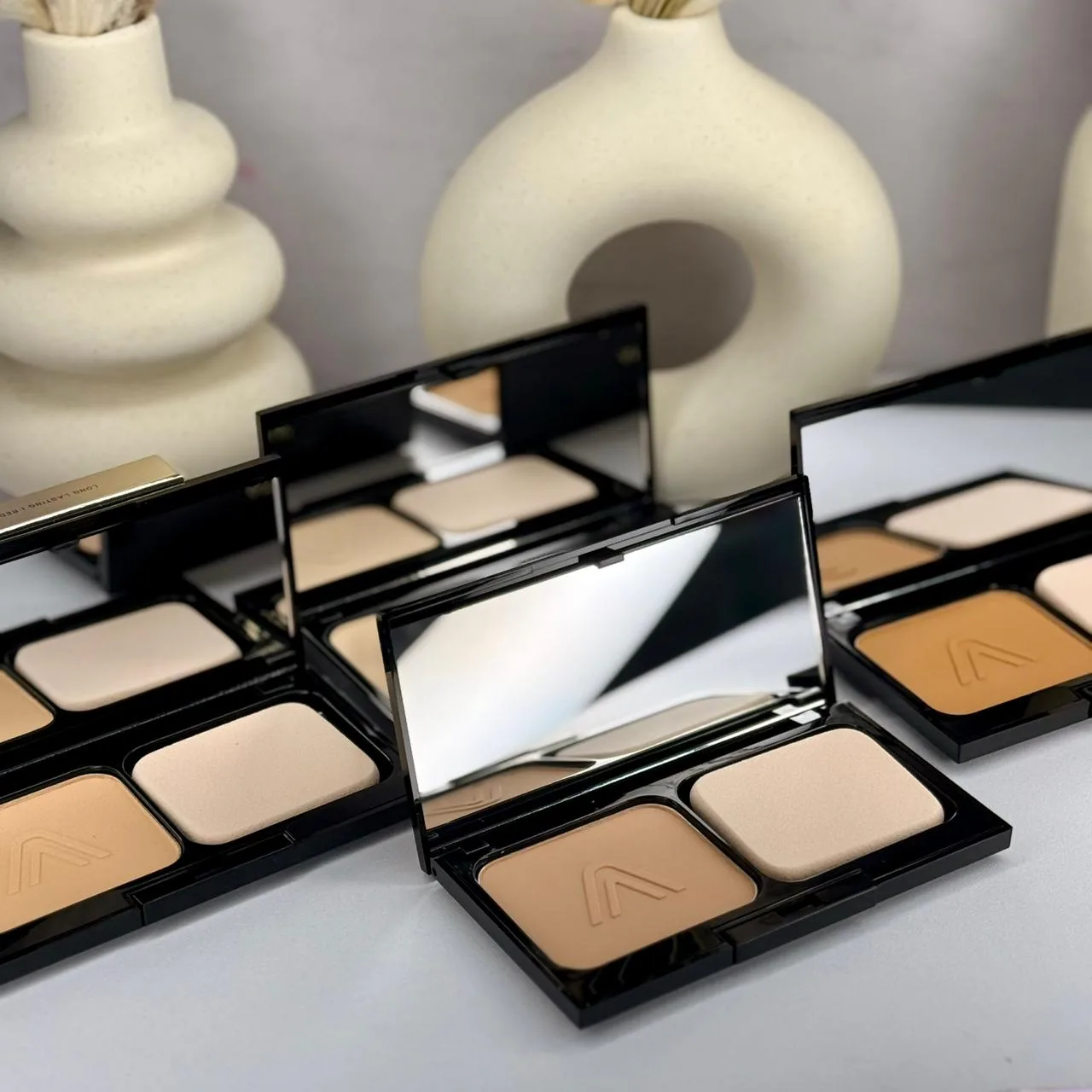 POLVO COMPACTO ESCENE ATENEA