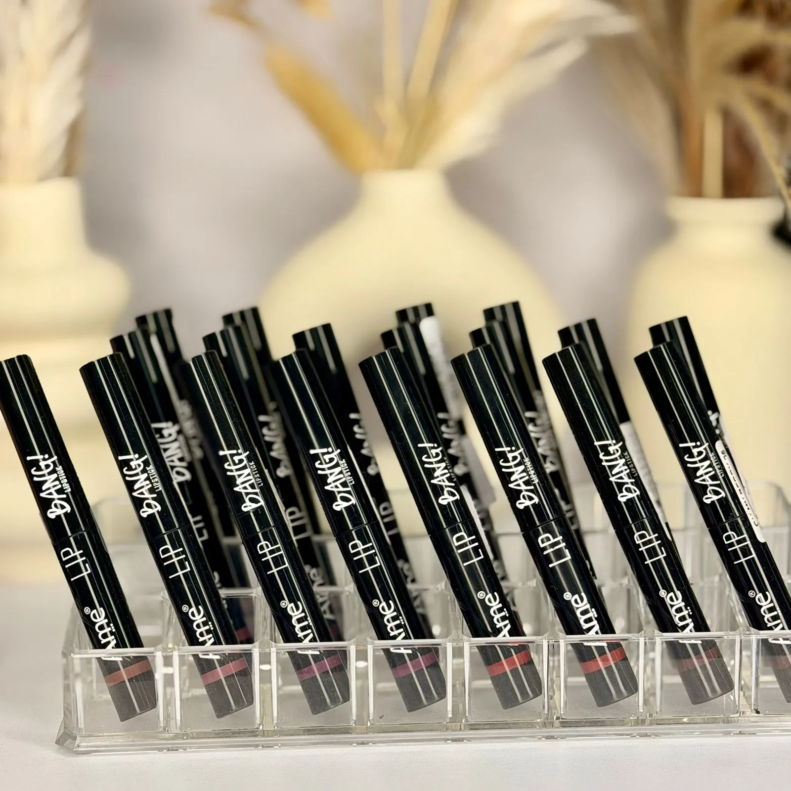 LABIAL SEMIMATE AME