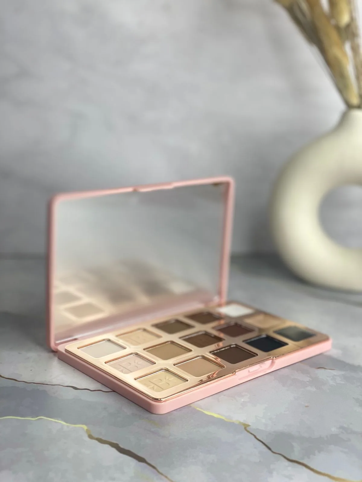 PALETA ALLURE NUDE BLOOMSHELL