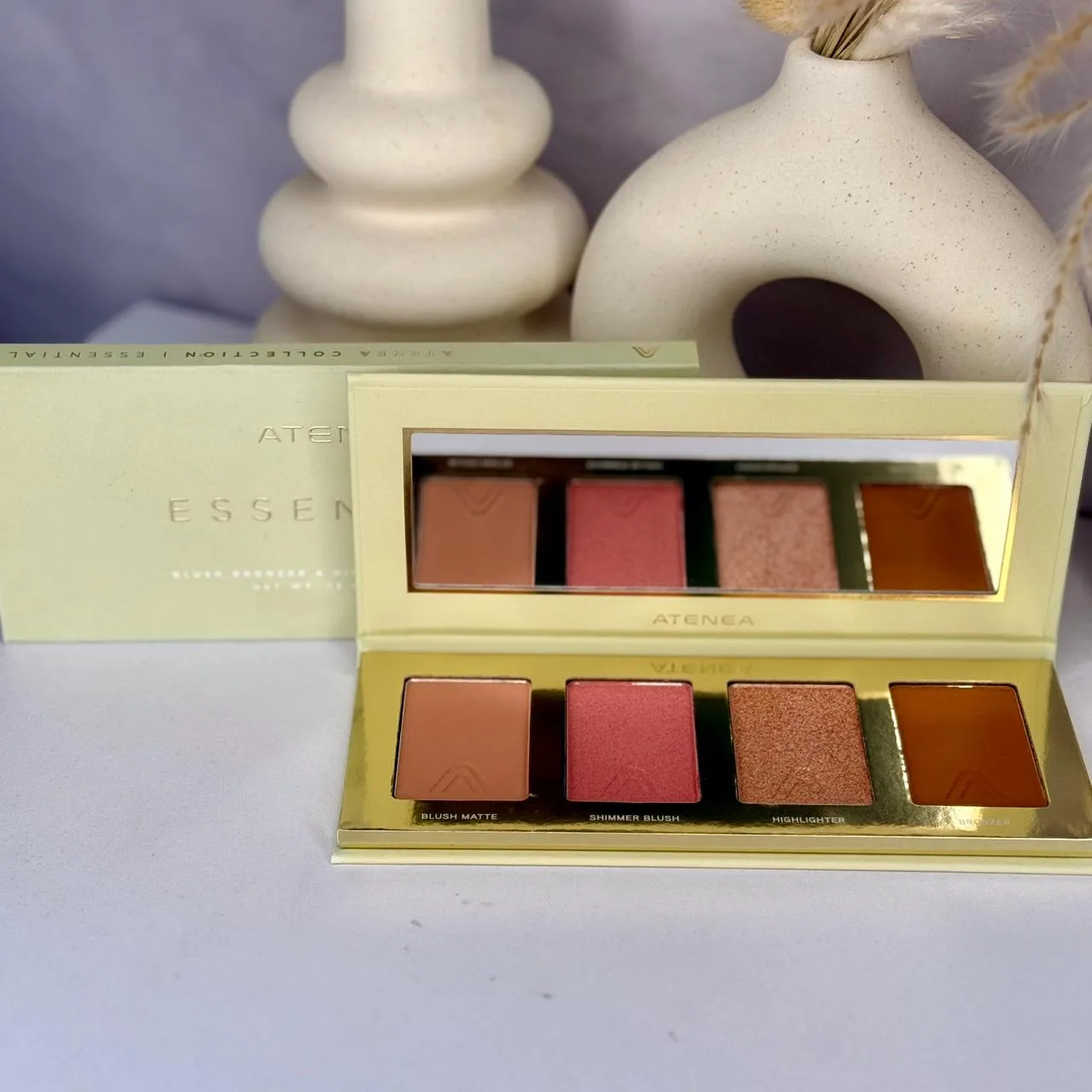 PALETA BRONZER, RUBOR E ILUMINADOR ESSENCIAL ATENEA