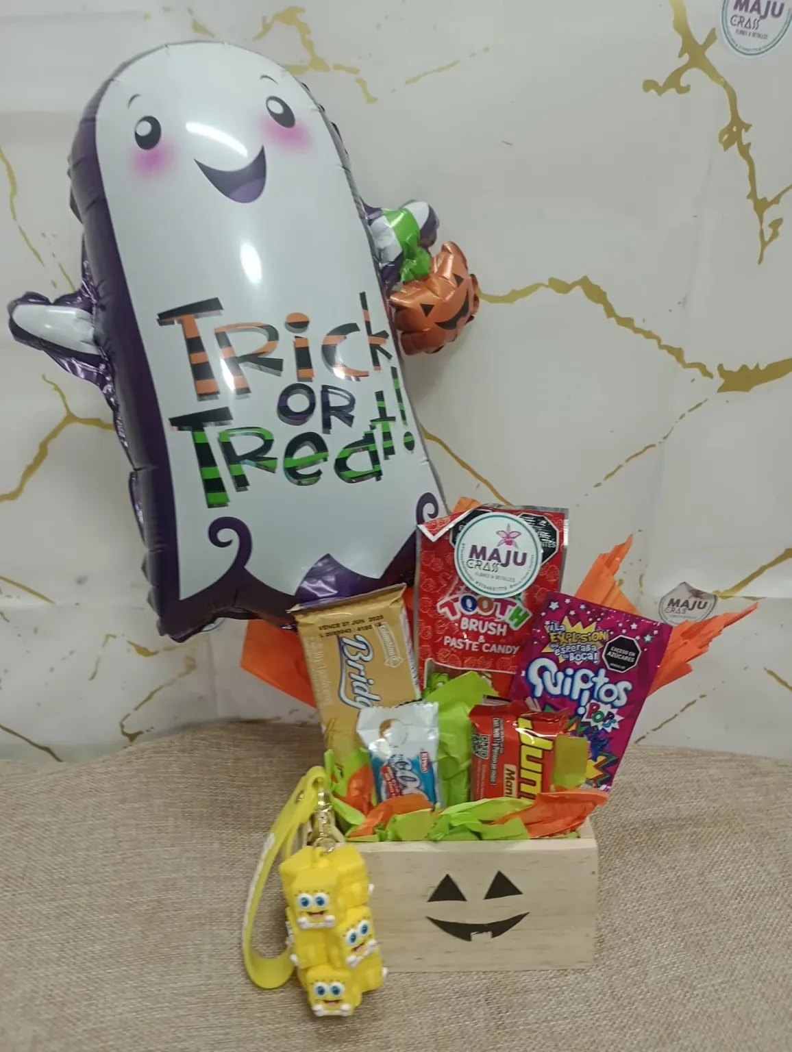 Caja de Dulces de Halloween Fantasma y Llavero