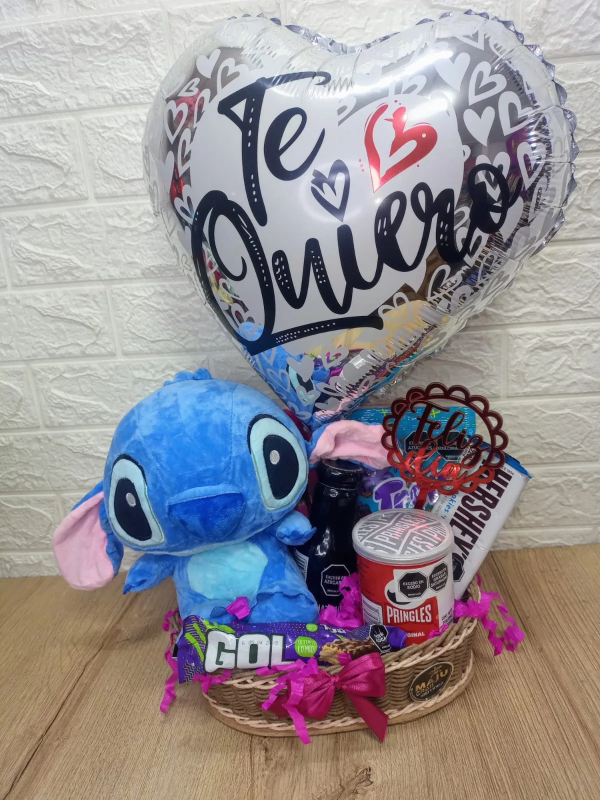 Cesta de Regalo 'Te Quiero' con Stitch