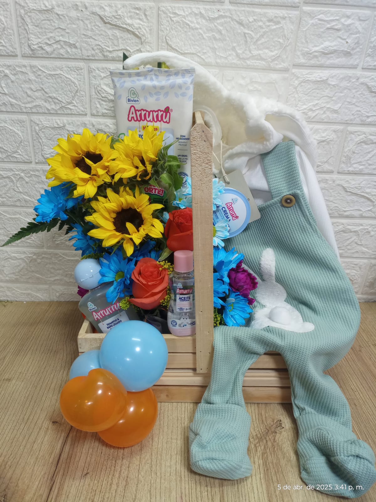 Cesta de Regalo Premium para Bebé