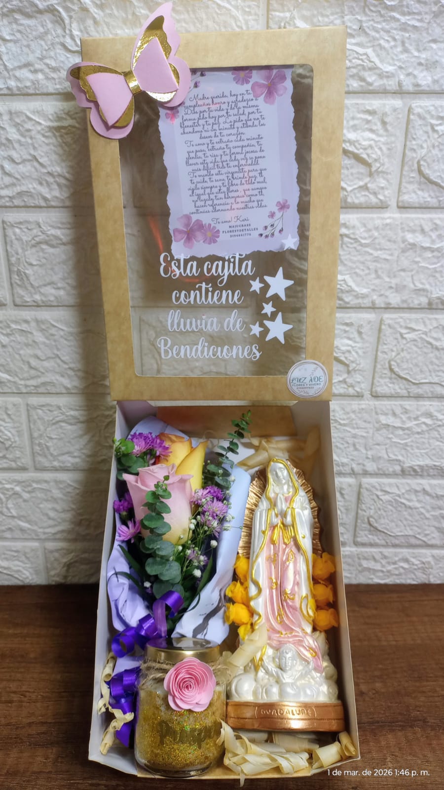 Regalo "Lluvia de Bendiciones" con Virgen de Guadalupe y Flores