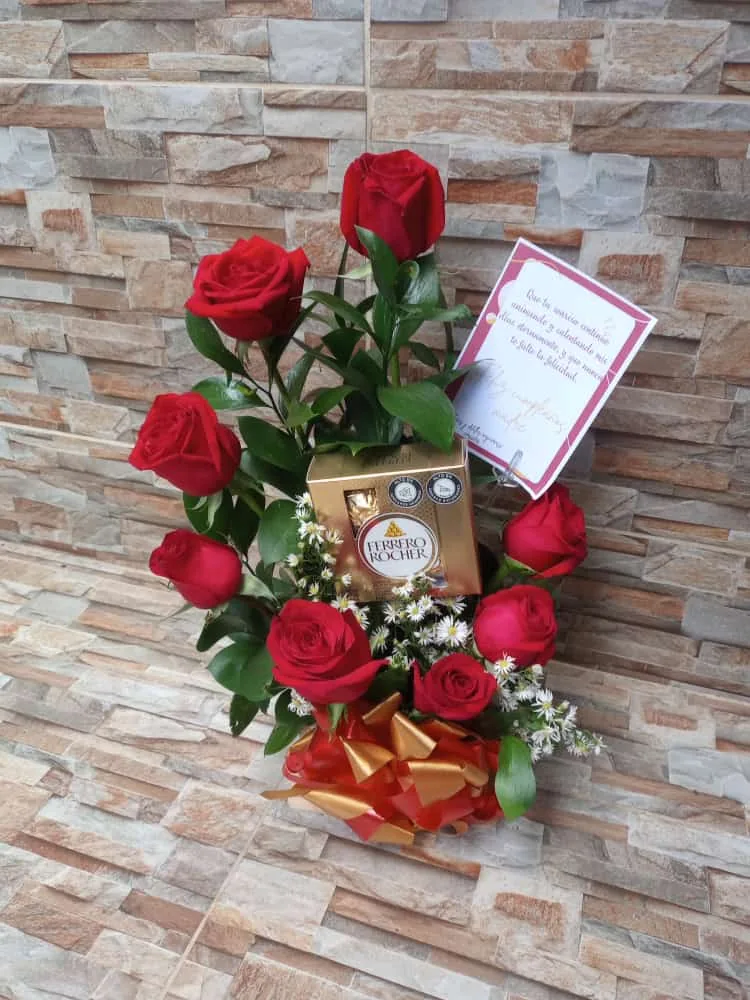 Ramo de Rosas  luna menguante