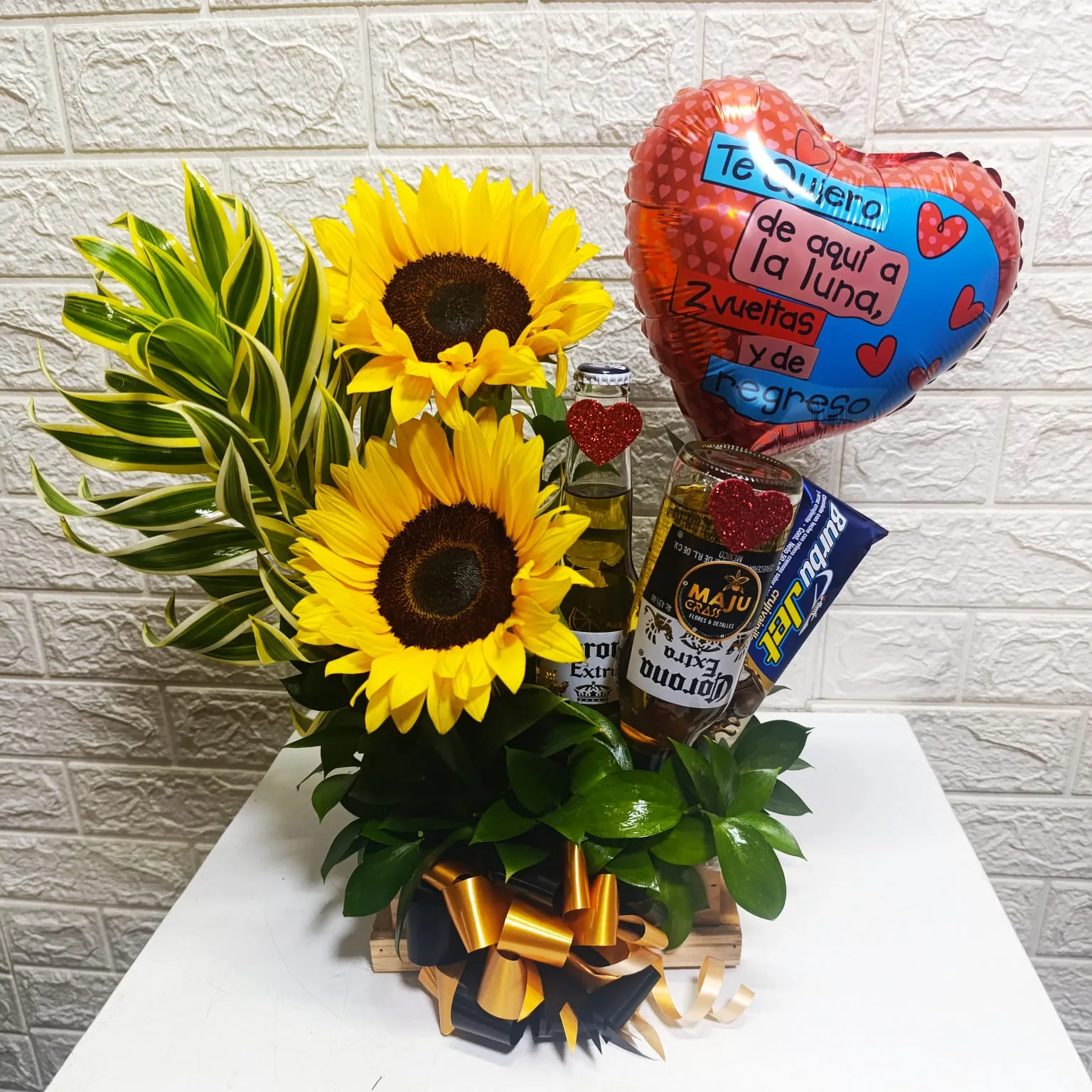 Arreglo Floral Girasoles y Cervezas 'Te Quiero'