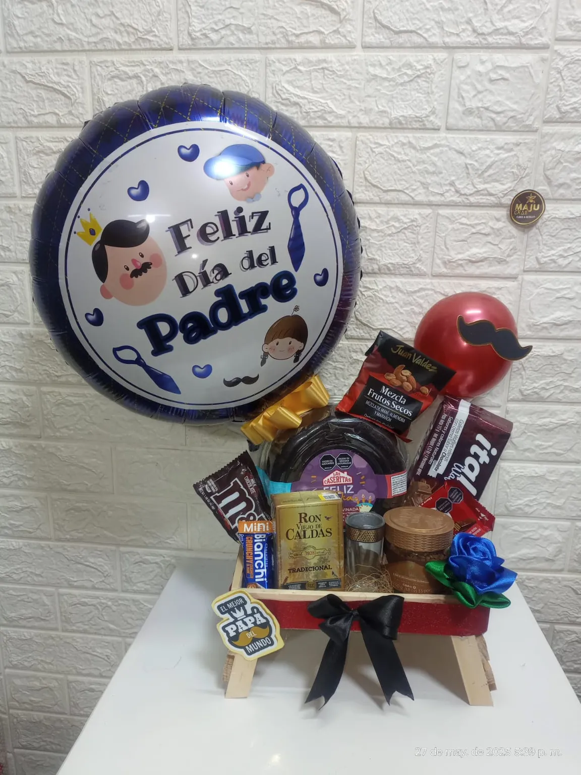 Ancheta Regalo Feliz Día del Padre con Ron y Snacks