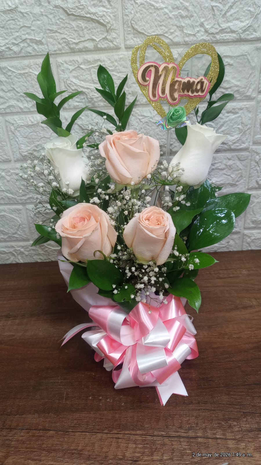 Arreglo Floral Rosas 'Mamá'
