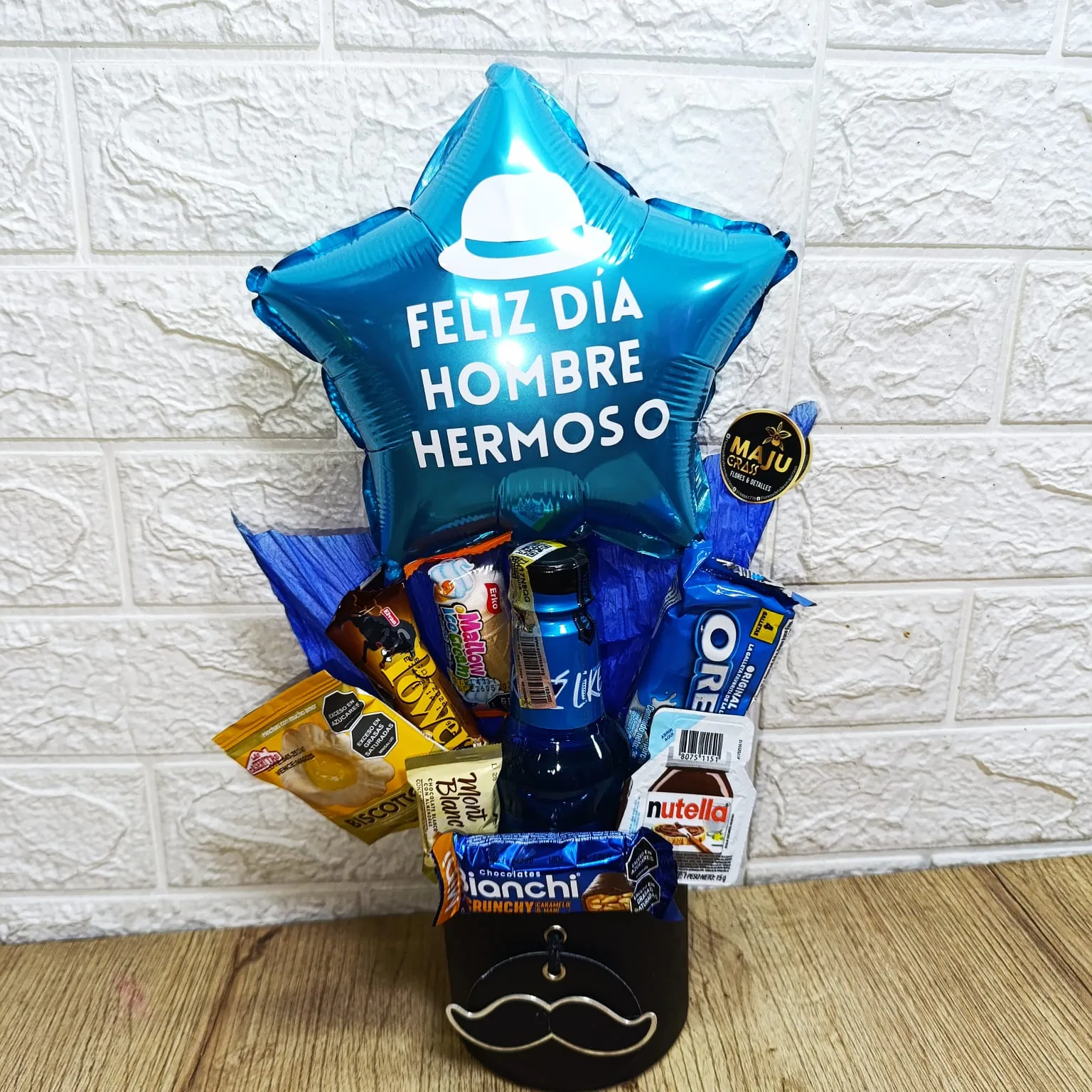 Arreglo de Regalo 'Feliz Día Hombre Hermoso'