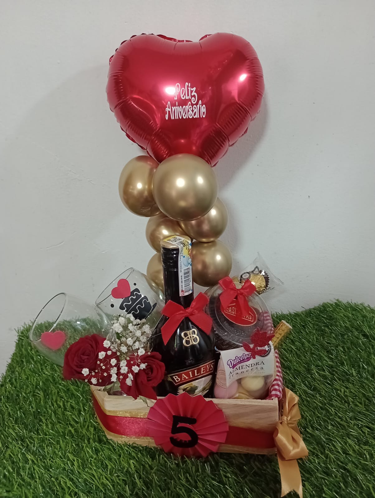 Cesta corazon de Aniversario premium