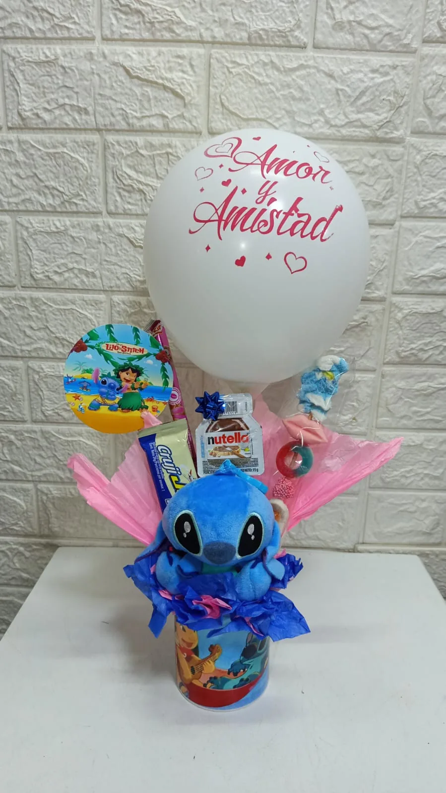 Arreglo de Stitch 'Amor y Amistad'
