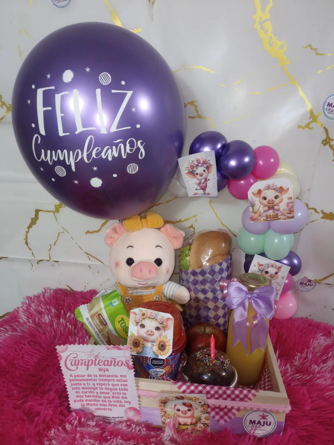 Cesta de Desayuno y Regalo de Cumpleaños Cerdito
