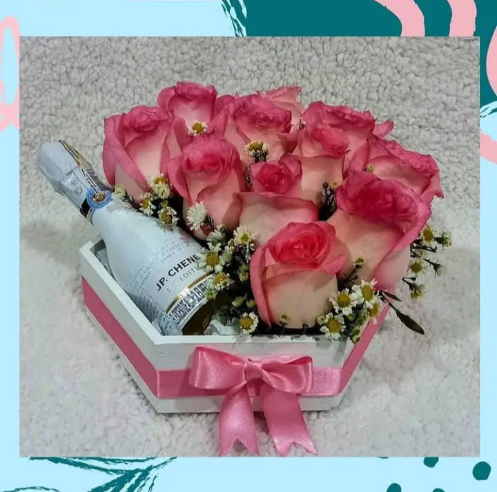 Caja de Rosas Rosadas y Champaña JP. Chenet