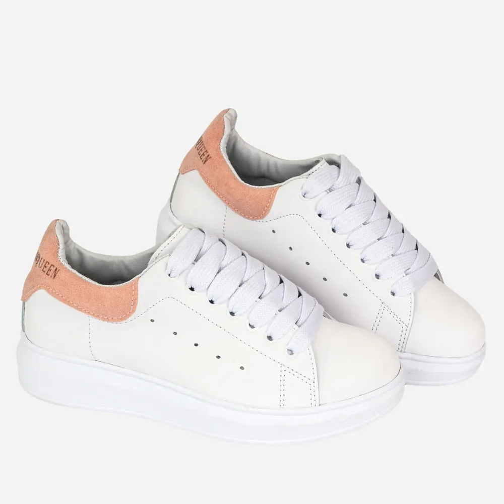 Zapatillas Blancas QUEEN con Plataforma y Detalles Rosados